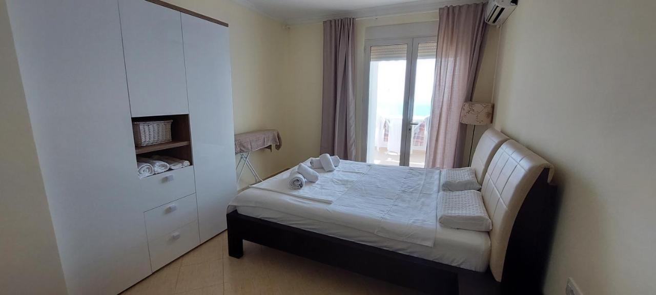 Kledia'S Apartment Durrës Eksteriør bilde