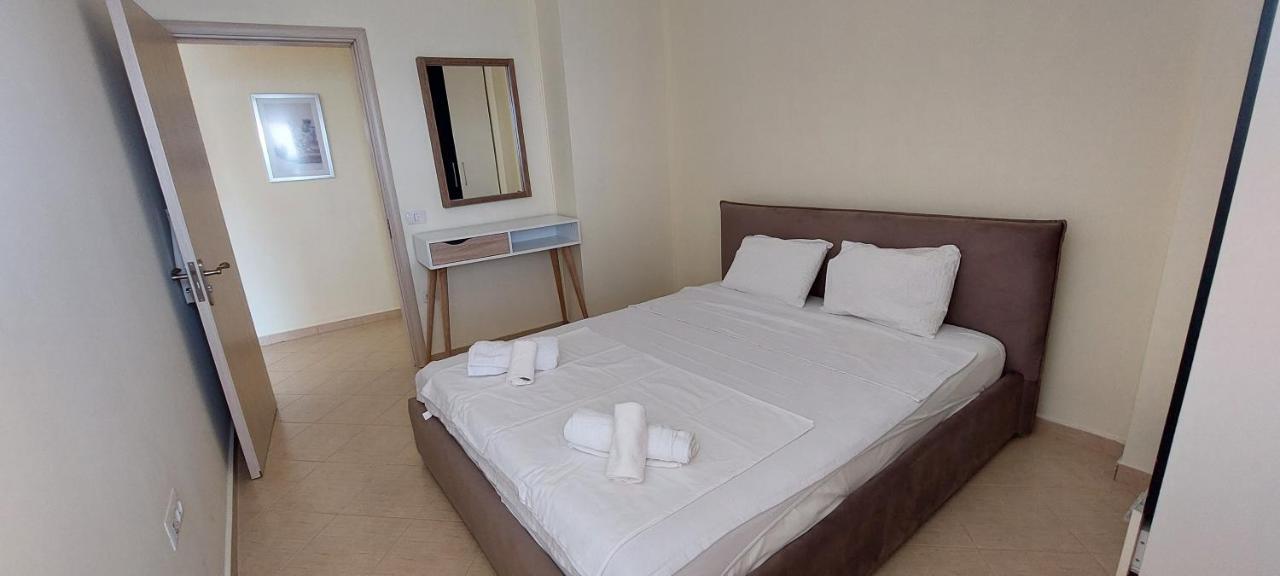 Kledia'S Apartment Durrës Eksteriør bilde