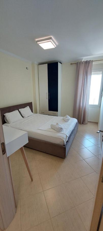 Kledia'S Apartment Durrës Eksteriør bilde
